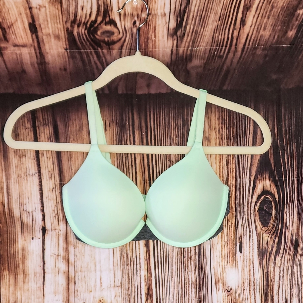Pink Victoria's Secret Mint Green Bra